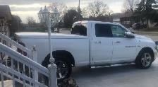 2012 Dodge Ram 1500 4x4 - Photo 2