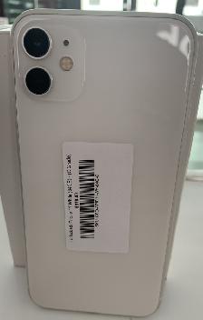 unlocked iphone 11 (64gb)for $310 with 1 year of warranty!!