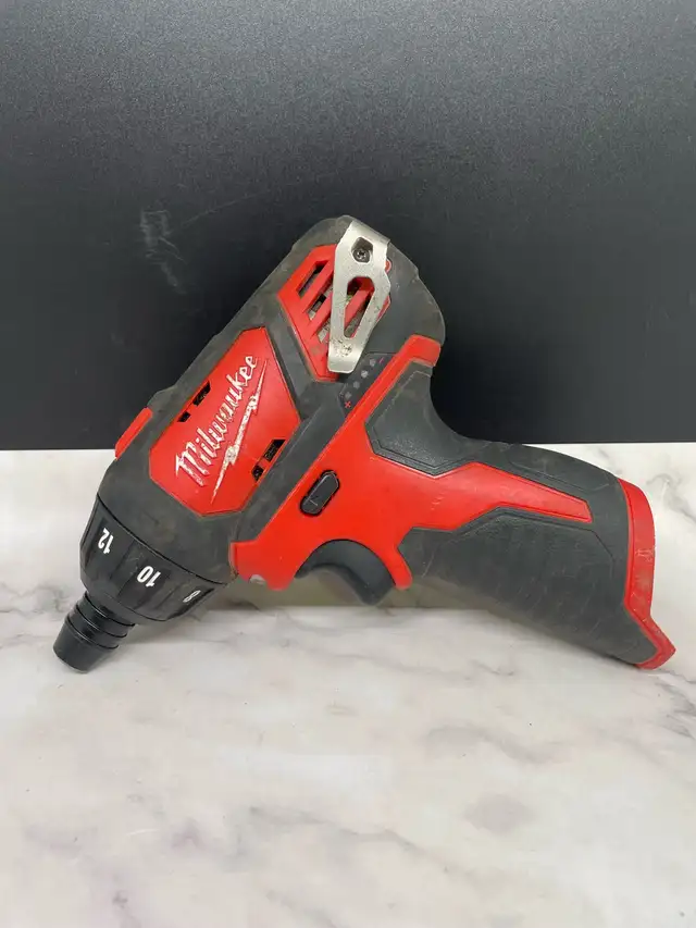 MILWAUKEE SCREWDRIVER 2401-20