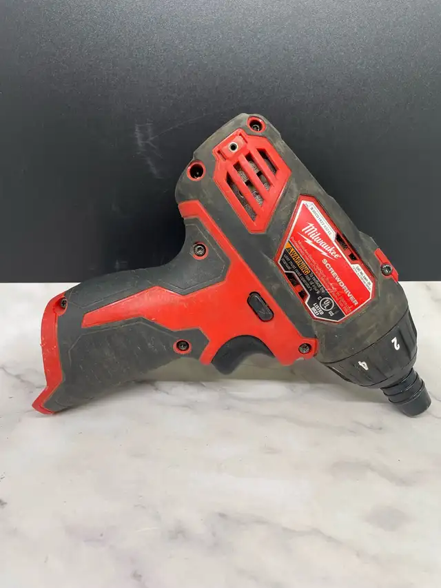 MILWAUKEE SCREWDRIVER 2401-20 - Photo 2