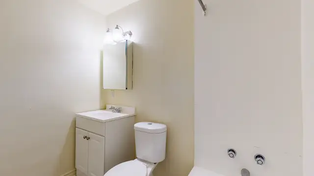 Move In June 1st! 1-Bed Apartment ~ Move In Ready ~ Pet Friendly - Photo 7