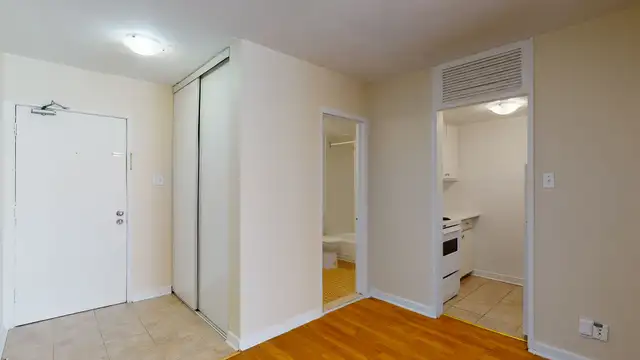 Downtown Studio - Cooper & O'Connor ~ Move in April 1st! - Photo 10