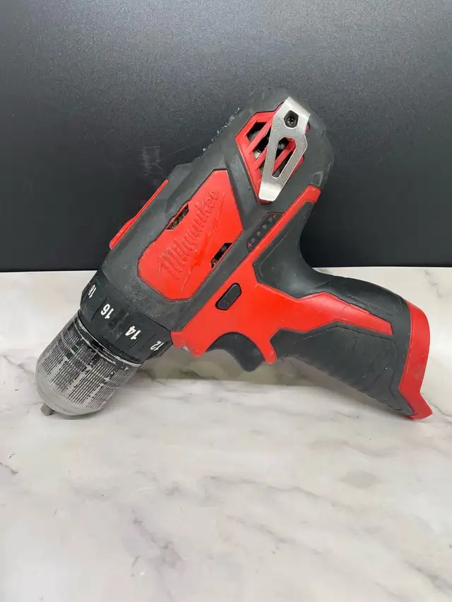 MILWAUKEE 1/4" HEX IMPACT DRIVER 2462-20