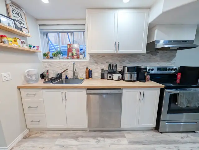 237A Scott St - All Inclusive Bachelor Apartment - Photo 3