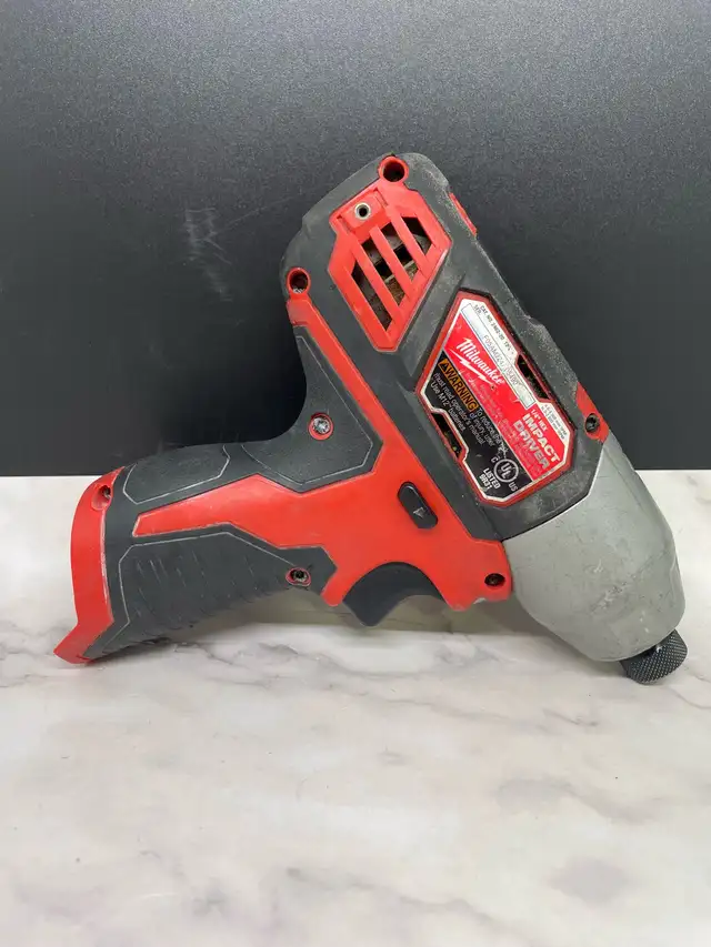 MILWAUKEE 3/8" DRILL DRIVER 2407-20 - Photo 2