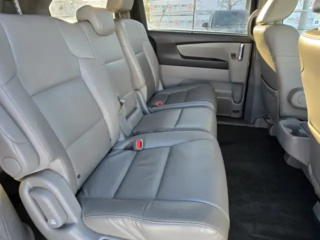 2016 Honda Odyssey Odyssey EX-L V6 7-Pass : One Owner - Photo 16