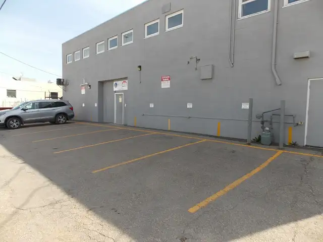 Studio Space For Rent - Photo 6