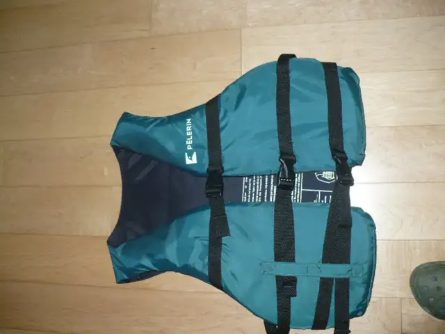 Veste de sauvetage pour pecheur comme neuve