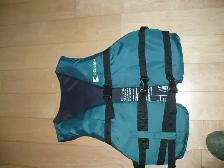 Veste de sauvetage pour pecheur comme neuve