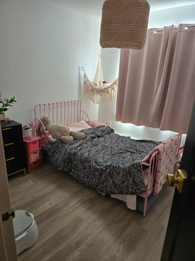 Modern 2-Bedroom Apartment for Rent in Kitchener! - Photo 9