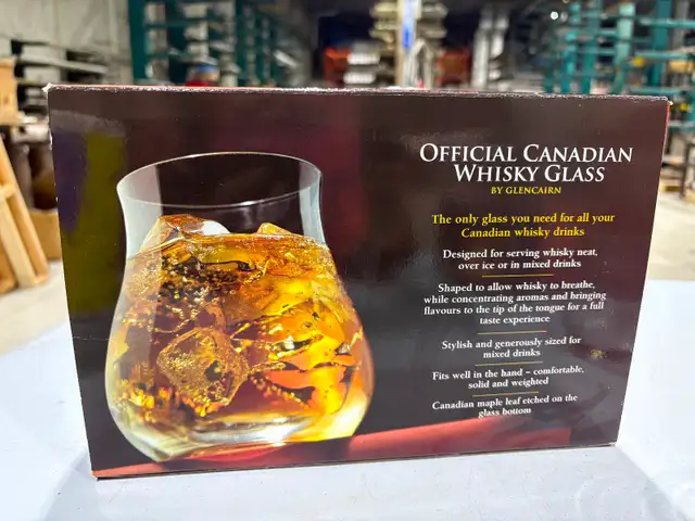 FOUR Glass Whisky Tumblers ("Official Canadian Whisky Glass") - Photo 3