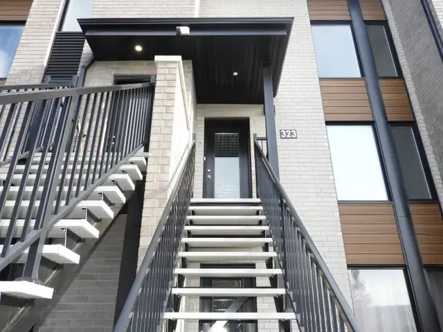 Condo de 2 chambres/5 electros/1 Remise/1Parking/Rivermead - Photo 2