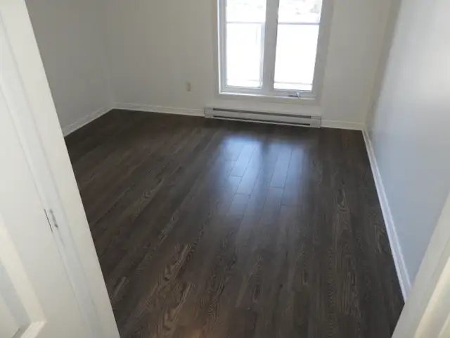 Condo de 2 chambres/5 electros/1 Remise/1Parking/Rivermead - Photo 11