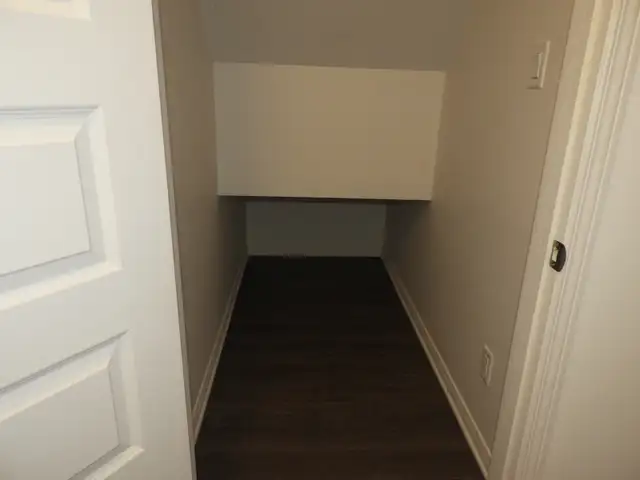 Condo de 2 chambres/5 electros/1 Remise/1Parking/Rivermead - Photo 15