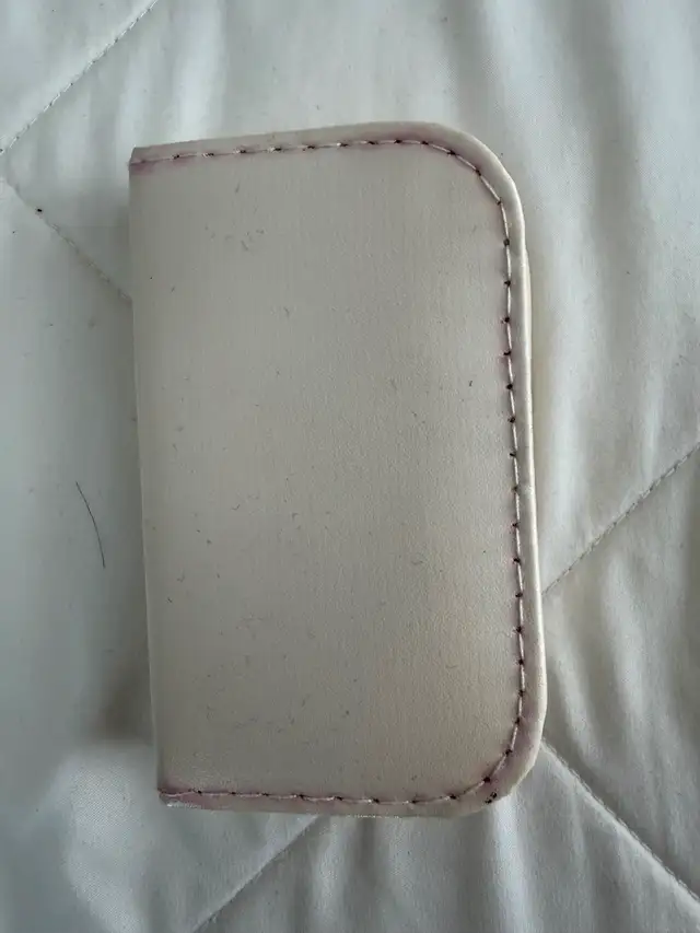 Fabric Shaver & Manicure Kit - Photo 4