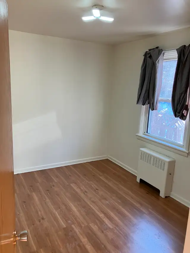 1  Bedroom Apartment For Rent - Photo 4