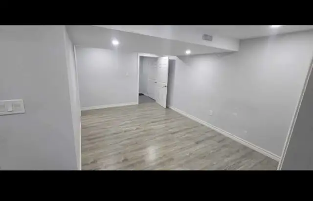 2 bedroom basement apartment - Photo 9