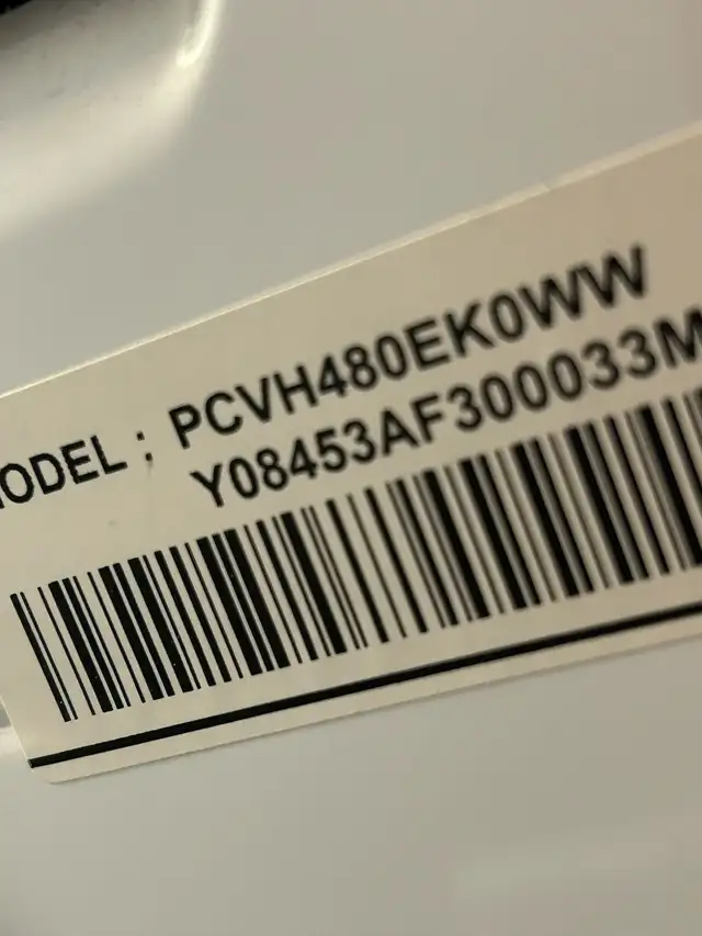 Apartment size stackable washer & dryer - Photo 3