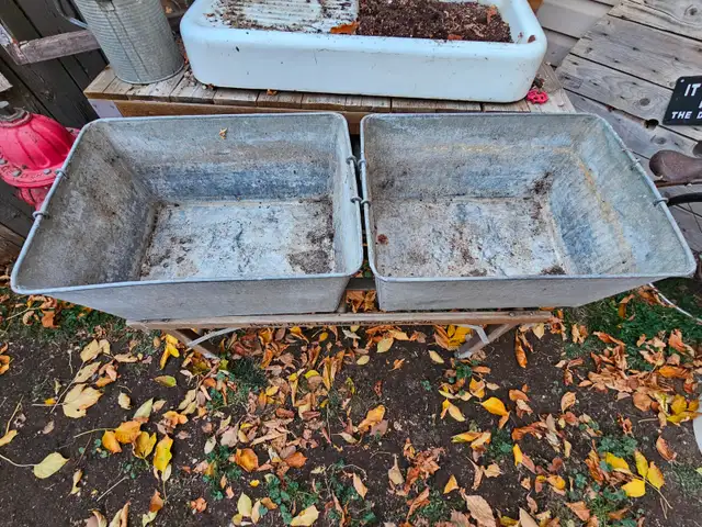 Wash Stand/Tubs - Photo 2