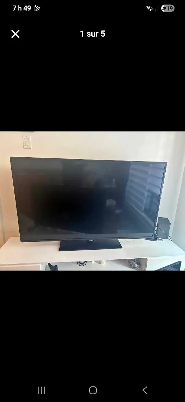 Smart Tv Samsung 55 pouces full HD avec manette 514 261 1595. - Photo 2