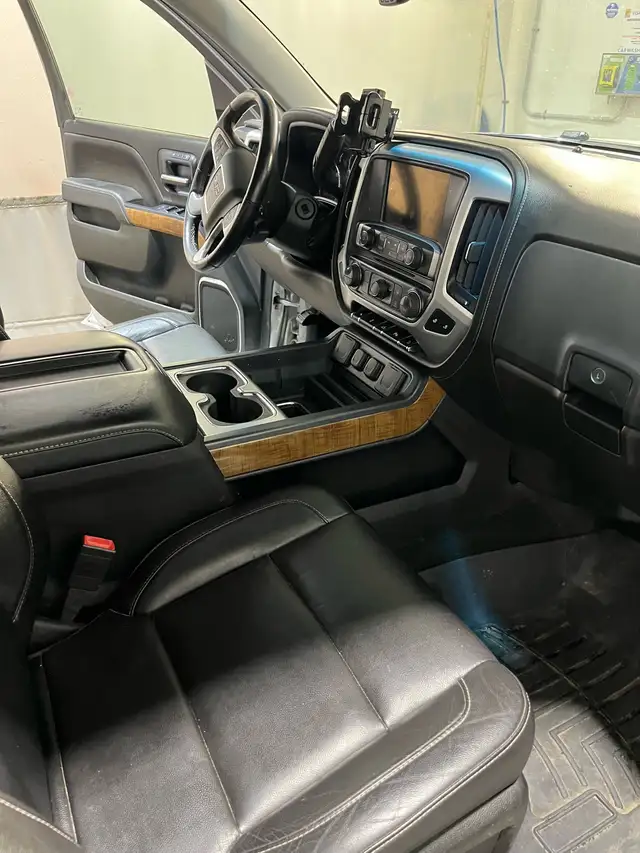 2014 GMC sierra 1500 SLT crew cab - Photo 10