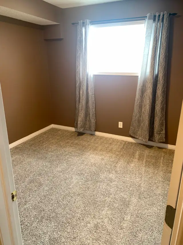 Bright and Spacious, Neat Clean Tidy 2 Bedroom 1 Bathroom - Photo 9