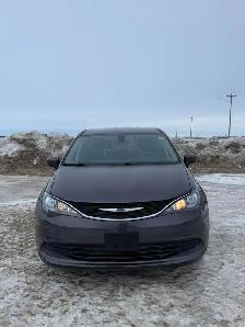 2017 Chrysler Pacifica LX - Photo 2