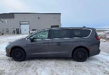 2017 Chrysler Pacifica LX - Photo 7