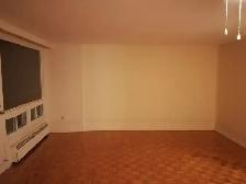 Apartment for Rent – 1339 Meadowlands Dr - Photo 3