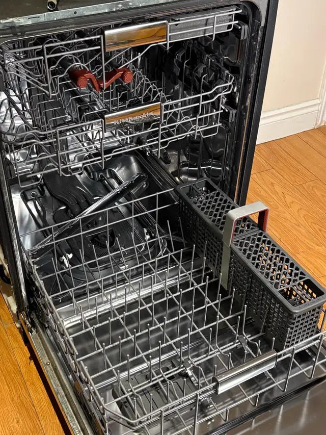 KitchenAid KDPM604KPS Dishwasher – Serviced & Tested - Photo 7