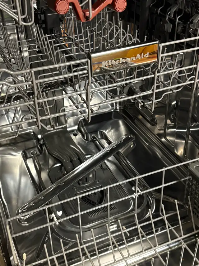 KitchenAid KDPM604KPS Dishwasher – Serviced & Tested - Photo 8