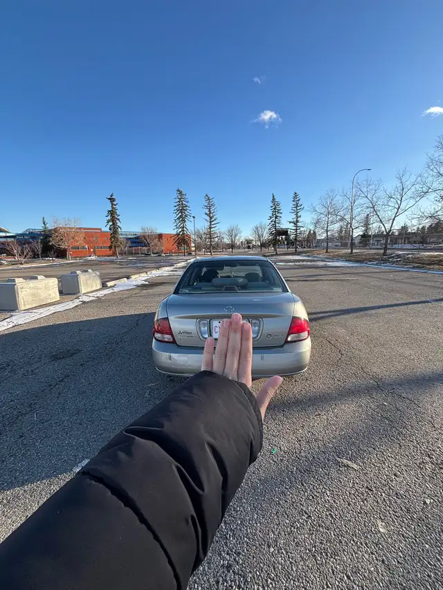 2002 Nissan Sentra - Photo 4