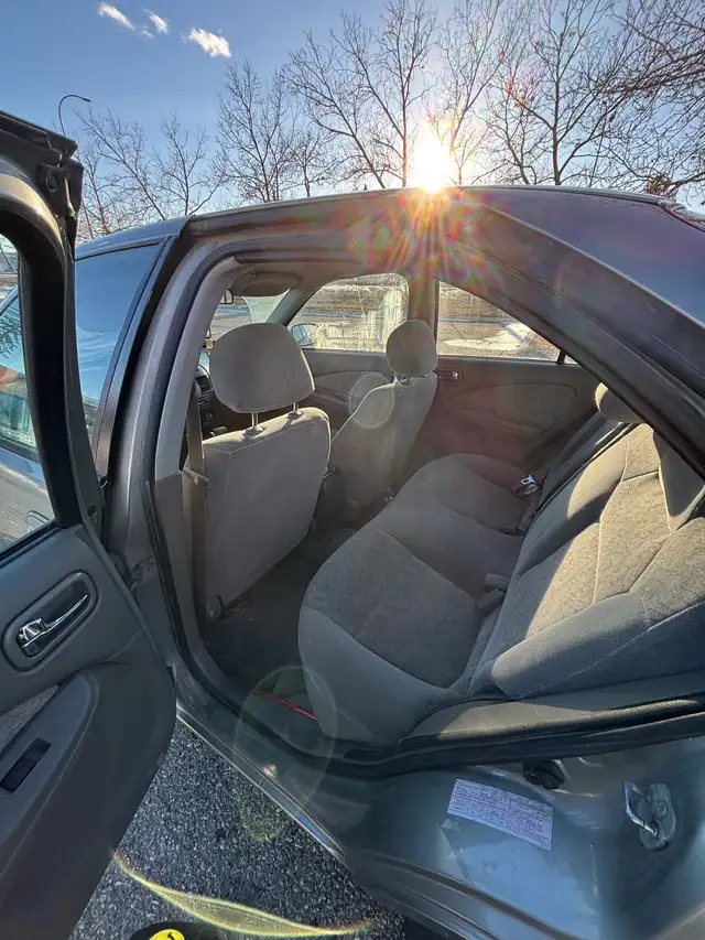 2002 Nissan Sentra - Photo 5