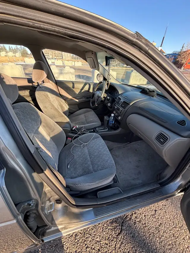 2002 Nissan Sentra - Photo 7