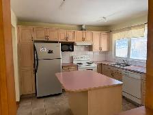 64AVE 4ST NW Bi-level upstairs for rent(T2K 4H9). - Photo 2