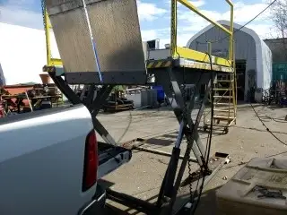 4000LBS SCISSOR DOCK LIFT WITH RAMPS 220 VOLTS - Photo 9