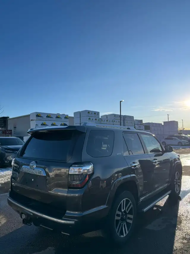 2016 Toyota 4Runner Limited : Low Mileage, One Owner - Photo 4