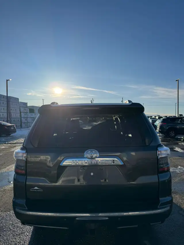 2016 Toyota 4Runner Limited : Low Mileage, One Owner - Photo 5