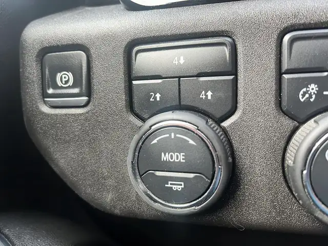 2024 Chevrolet Silverado 2500HD LT LT Suspension Package | 4W... - Photo 16