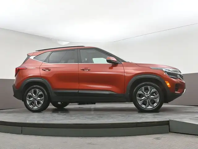 2025 Kia Seltos EX AWD Call 902-466-9550 Android Auto / Apple Ca - Photo 36