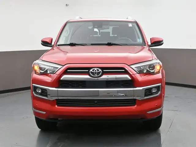 2023 Toyota 4Runner LIMITED Call 902-466-9550 ANDROID AUTO / APP - Photo 3