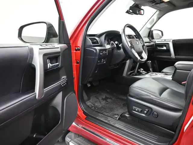 2023 Toyota 4Runner LIMITED Call 902-466-9550 ANDROID AUTO / APP - Photo 18