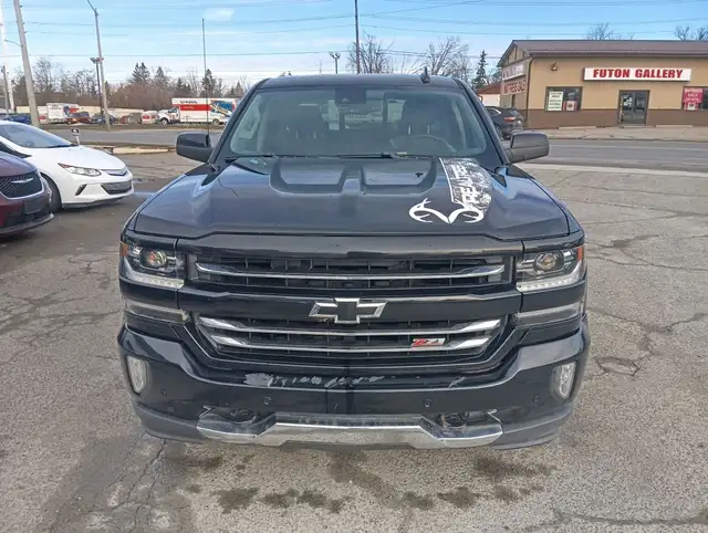 2017 Chevrolet Silverado 1500 - Photo 3