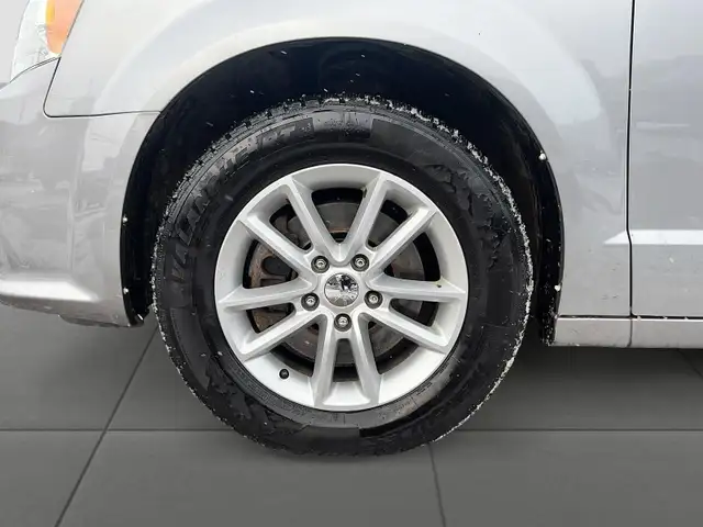 2020 Dodge Grand Caravan Premium Plus Premium Plus | Heated S... - Photo 9