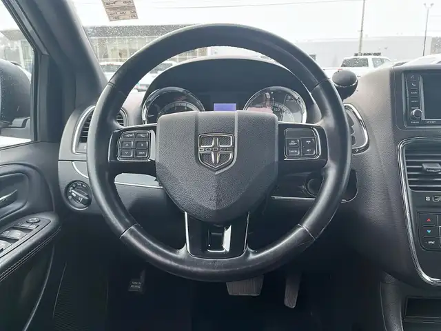2020 Dodge Grand Caravan Premium Plus Premium Plus | Heated S... - Photo 14