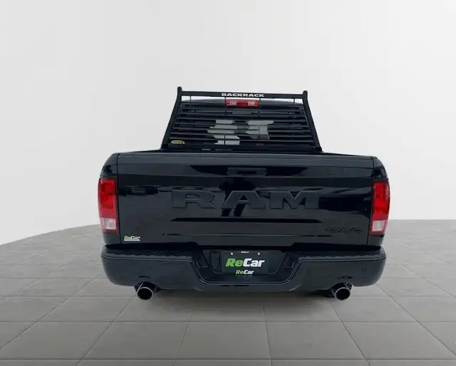 2022 RAM 1500 Classic Tradesman Express | Night Edition | 4X4... - Photo 2