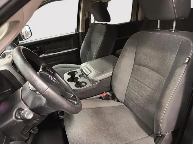 2022 RAM 1500 Classic Tradesman Express | Night Edition | 4X4... - Photo 10