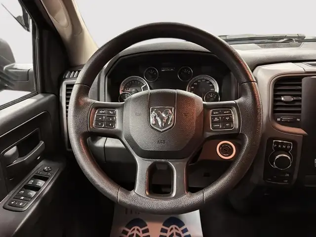 2022 RAM 1500 Classic Tradesman Express | Night Edition | 4X4... - Photo 15