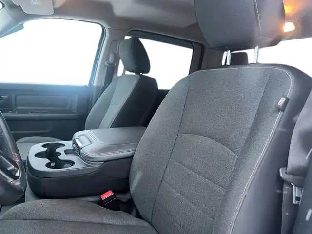 2022 RAM 1500 Classic Tradesman Express | Night Edition | 4X4... - Photo 21