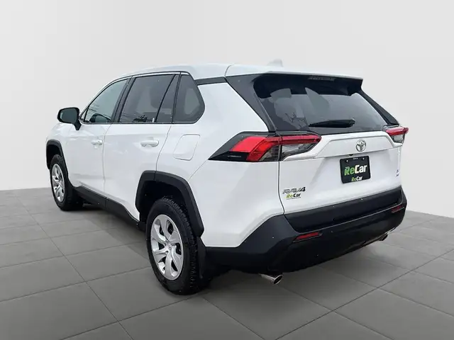 2024 Toyota RAV4 LE LE | Adaptive Cruise | Heated Seats - Photo 4